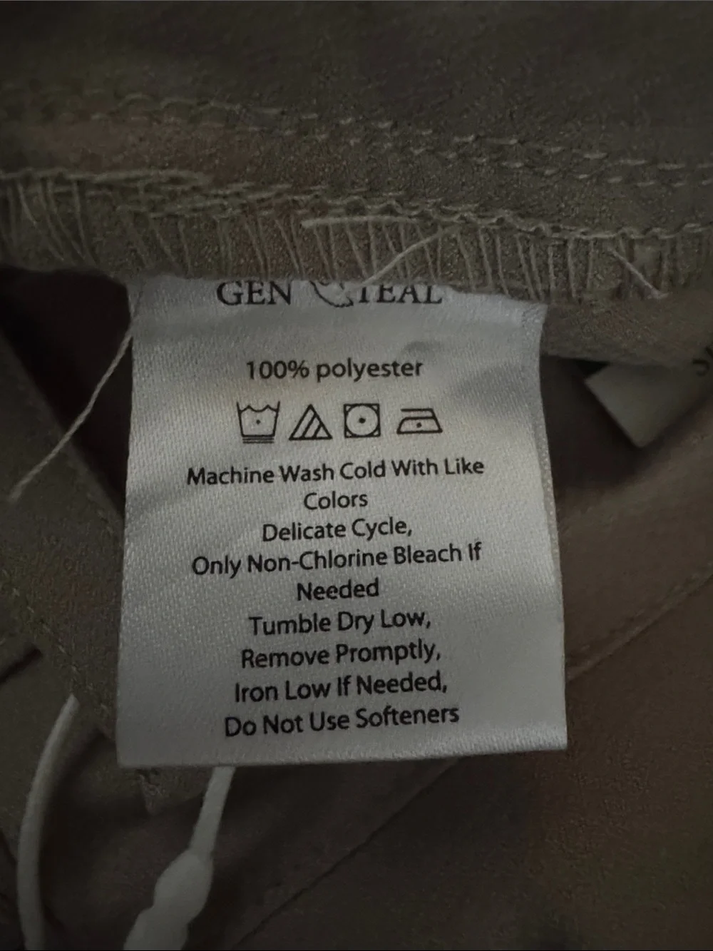 32x30 Genteal Trailhead Pant in Khaki